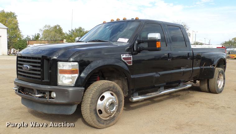 image for item DB4230 2008 Ford F350 Super Duty Crew Cab pickup truck
