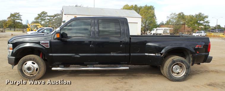 image for item DB4230 2008 Ford F350 Super Duty Crew Cab pickup truck