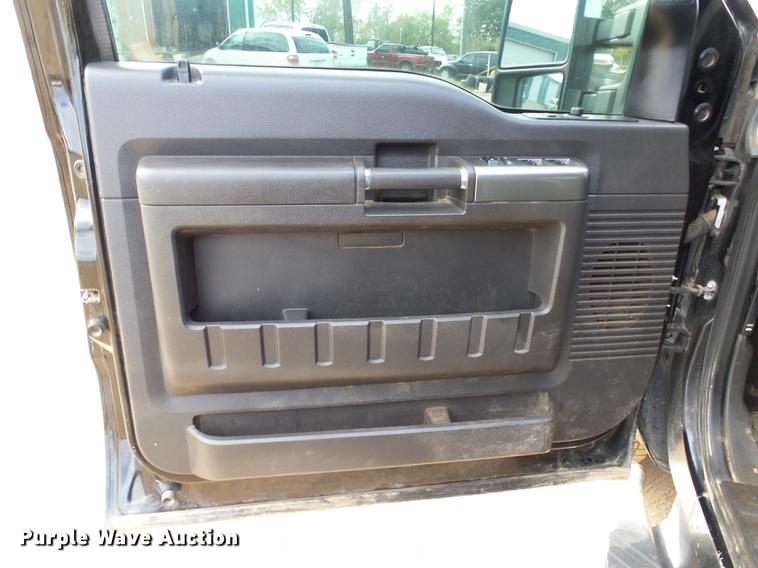 image for item DB4230 2008 Ford F350 Super Duty Crew Cab pickup truck