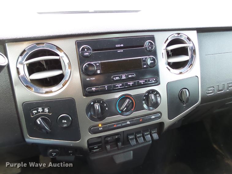 image for item DB4230 2008 Ford F350 Super Duty Crew Cab pickup truck