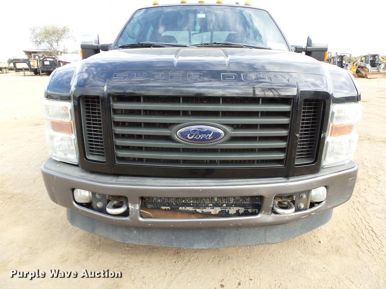 image for item DB4230 2008 Ford F350 Super Duty Crew Cab pickup truck