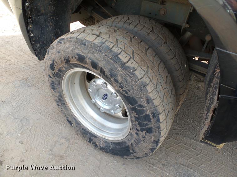 image for item DB4230 2008 Ford F350 Super Duty Crew Cab pickup truck