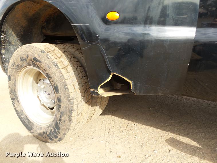 image for item DB4230 2008 Ford F350 Super Duty Crew Cab pickup truck