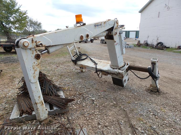 image for item DB4238 1998 Stellar 3200 crane