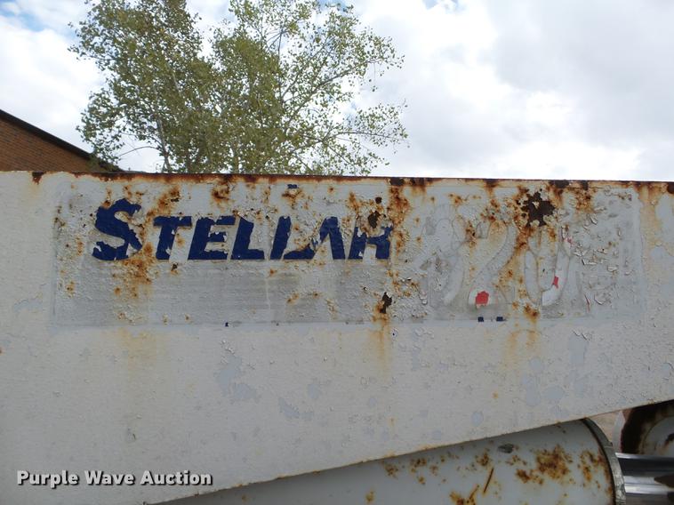 image for item DB4238 1998 Stellar 3200 crane