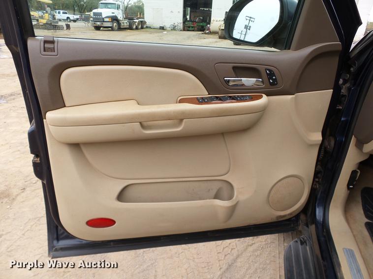 image for item DB4242 2007 GMC Yukon XL SLT SUV