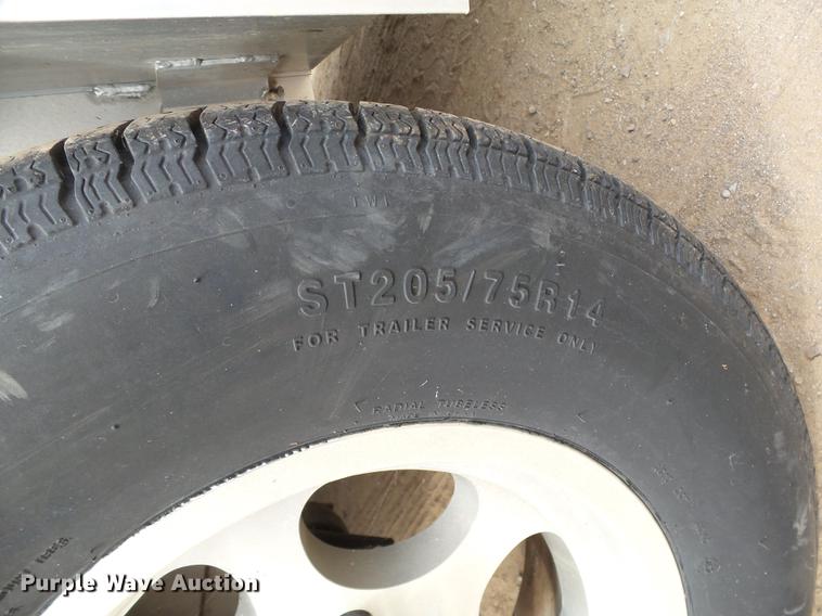 image for item DB5018 2012 Aluma 6812H73T utility trailer