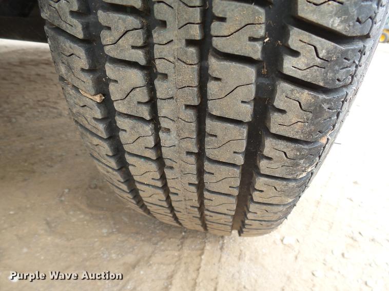 image for item DB5018 2012 Aluma 6812H73T utility trailer