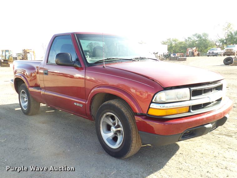 image for item DB5021 1998 Chevrolet S10 pickup truck
