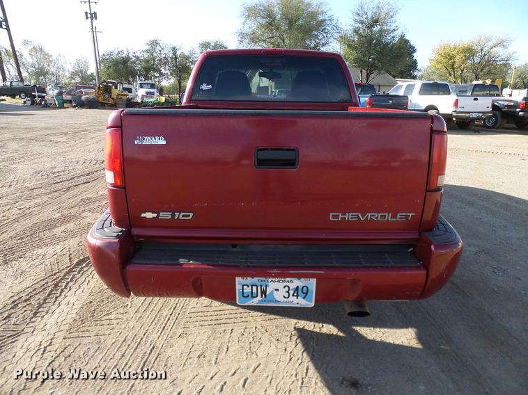 image for item DB5021 1998 Chevrolet S10 pickup truck