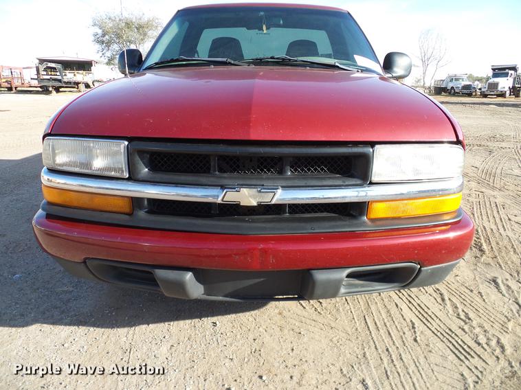 image for item DB5021 1998 Chevrolet S10 pickup truck