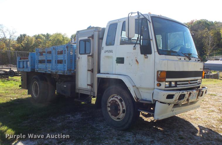 image for item DB6354 1990 Isuzu FTR flatbed truck with crane