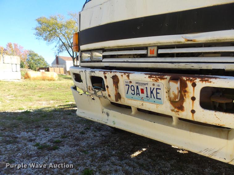 image for item DB6354 1990 Isuzu FTR flatbed truck with crane