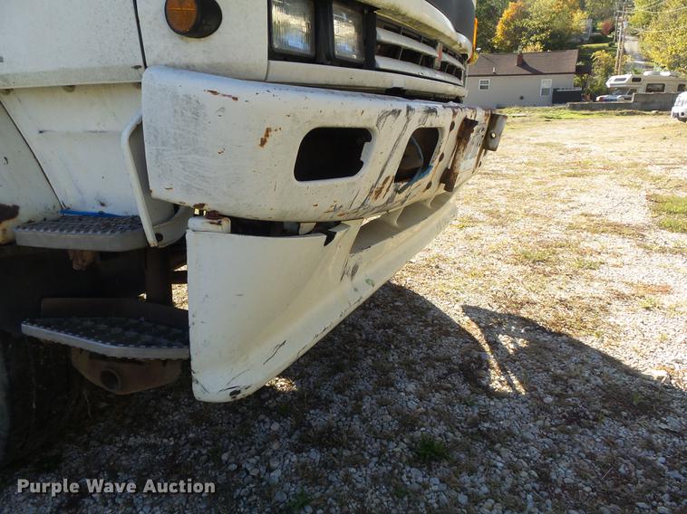 image for item DB6354 1990 Isuzu FTR flatbed truck with crane