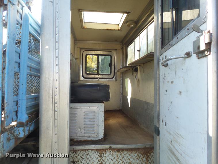 image for item DB6354 1990 Isuzu FTR flatbed truck with crane