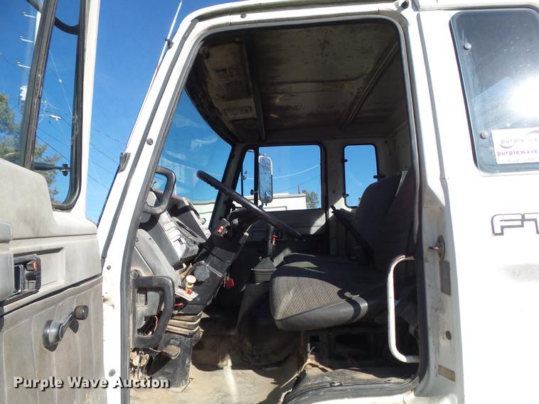 image for item DB6354 1990 Isuzu FTR flatbed truck with crane