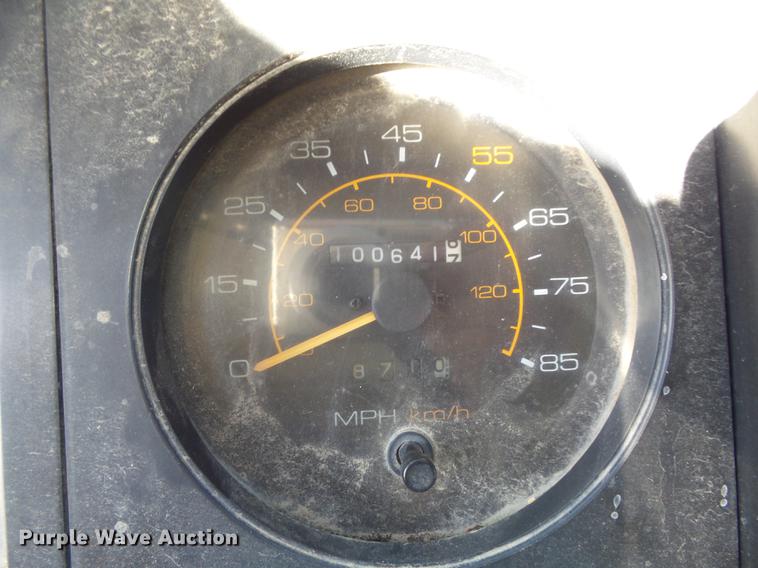 image for item DB6354 1990 Isuzu FTR flatbed truck with crane