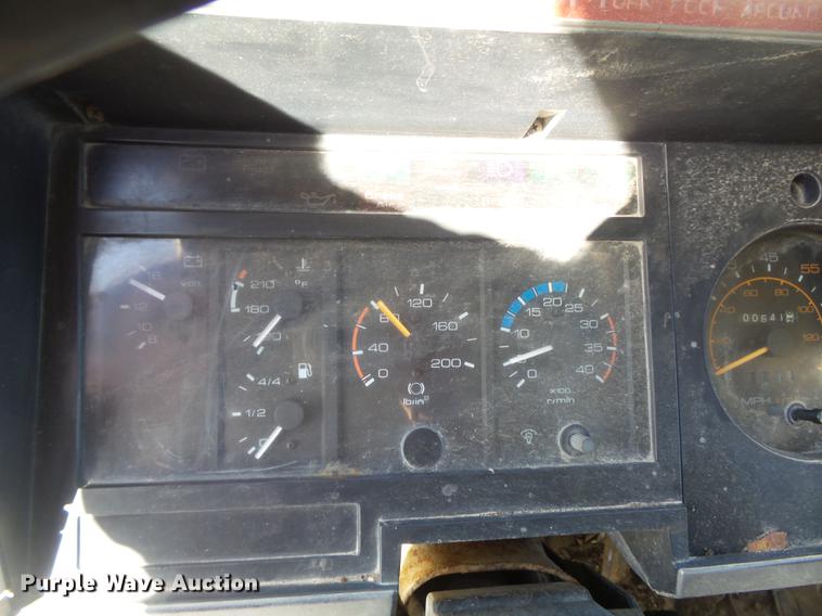 image for item DB6354 1990 Isuzu FTR flatbed truck with crane