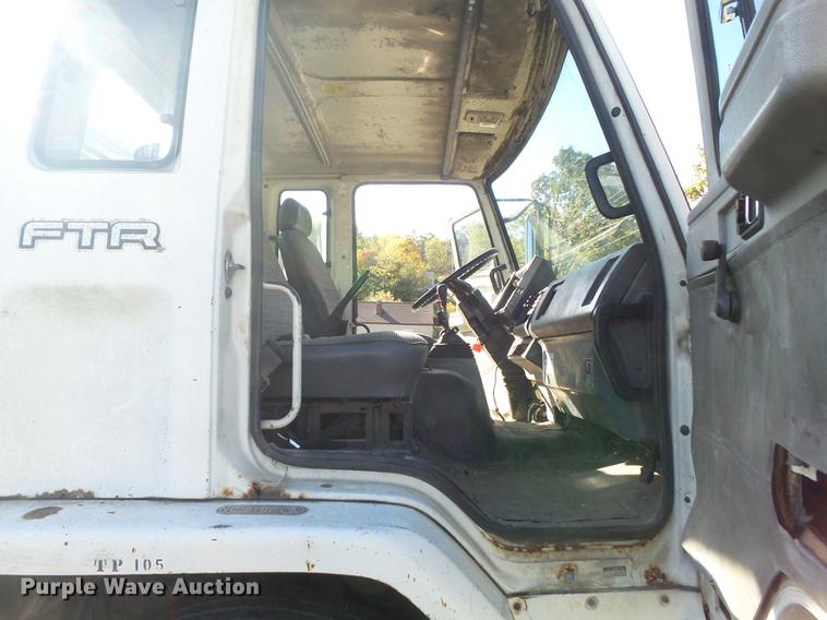 image for item DB6354 1990 Isuzu FTR flatbed truck with crane