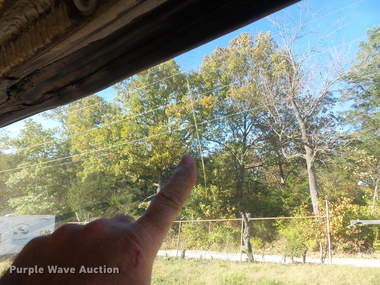 image for item DB6354 1990 Isuzu FTR flatbed truck with crane