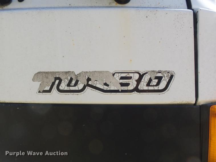 image for item DB6354 1990 Isuzu FTR flatbed truck with crane