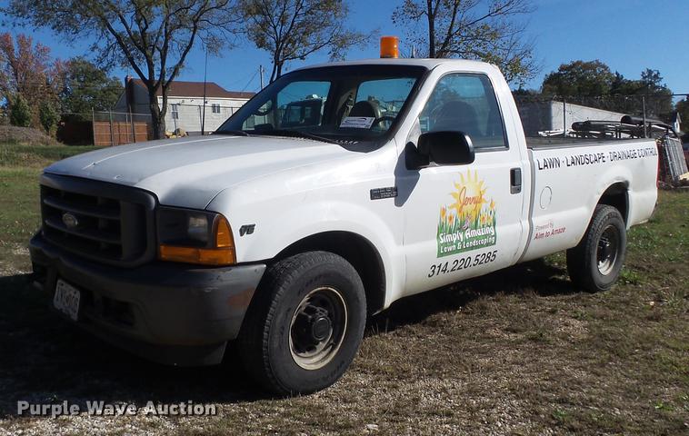 image for item DB6355 2001 Ford F250 Super Duty XL pickup truck