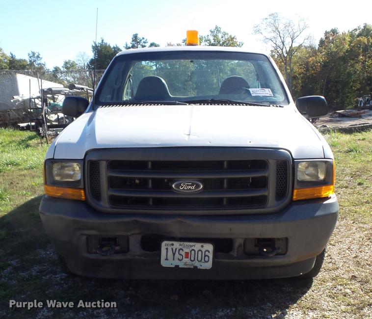 image for item DB6355 2001 Ford F250 Super Duty XL pickup truck