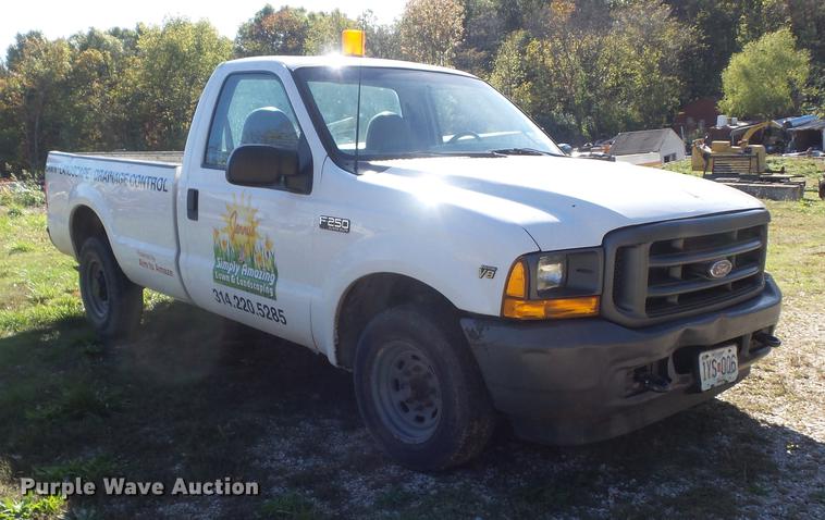 image for item DB6355 2001 Ford F250 Super Duty XL pickup truck