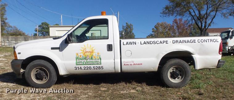 image for item DB6355 2001 Ford F250 Super Duty XL pickup truck