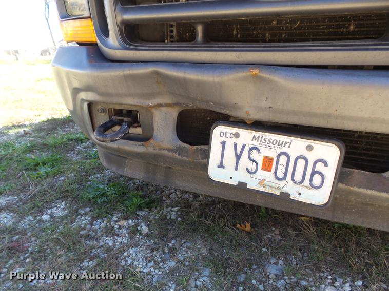 image for item DB6355 2001 Ford F250 Super Duty XL pickup truck