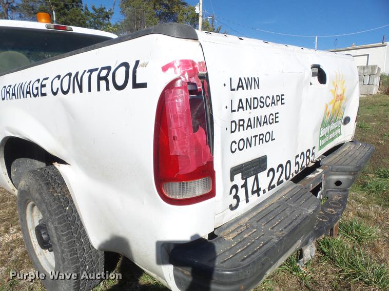 image for item DB6355 2001 Ford F250 Super Duty XL pickup truck