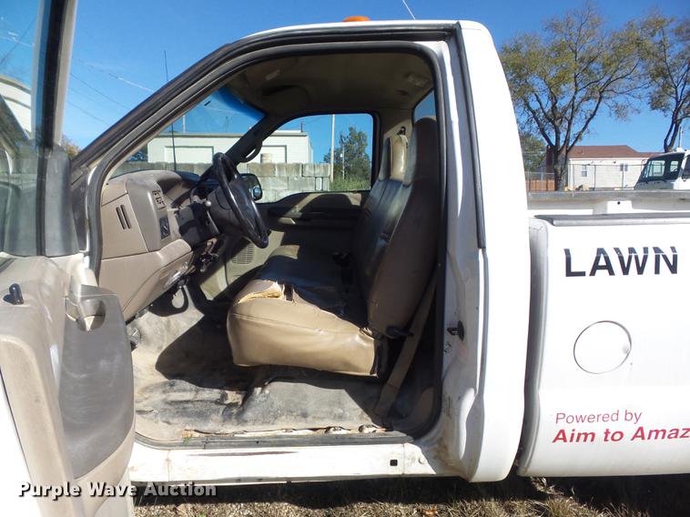 image for item DB6355 2001 Ford F250 Super Duty XL pickup truck