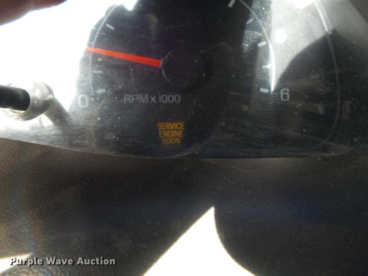 image for item DB6355 2001 Ford F250 Super Duty XL pickup truck