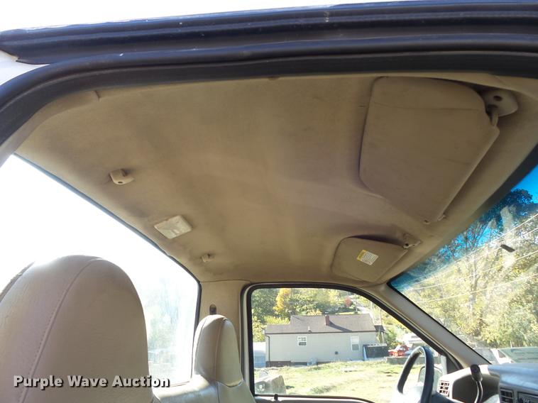 image for item DB6355 2001 Ford F250 Super Duty XL pickup truck