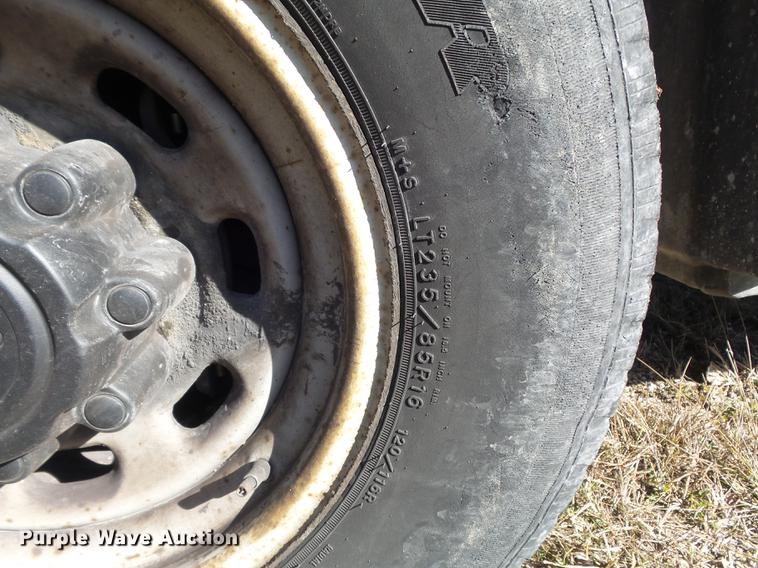 image for item DB6355 2001 Ford F250 Super Duty XL pickup truck