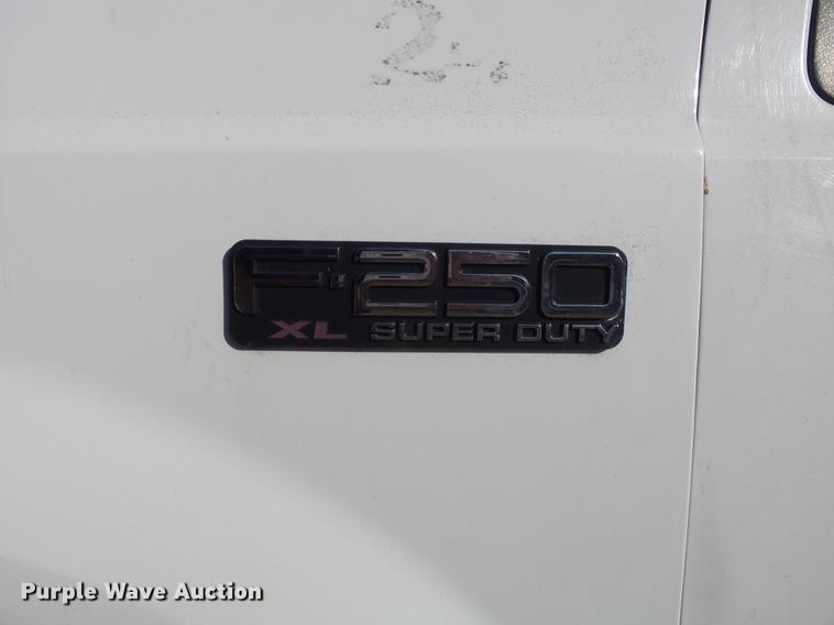 image for item DB6355 2001 Ford F250 Super Duty XL pickup truck