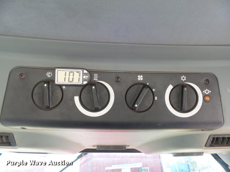 image for item DB6356 2001 Case IH MX110 MFWD tractor