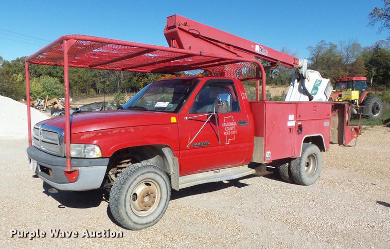 image for item DB6357 1995 Dodge Ram 3500 bucket truck