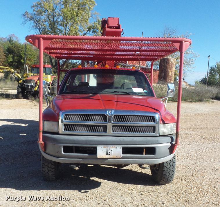 image for item DB6357 1995 Dodge Ram 3500 bucket truck