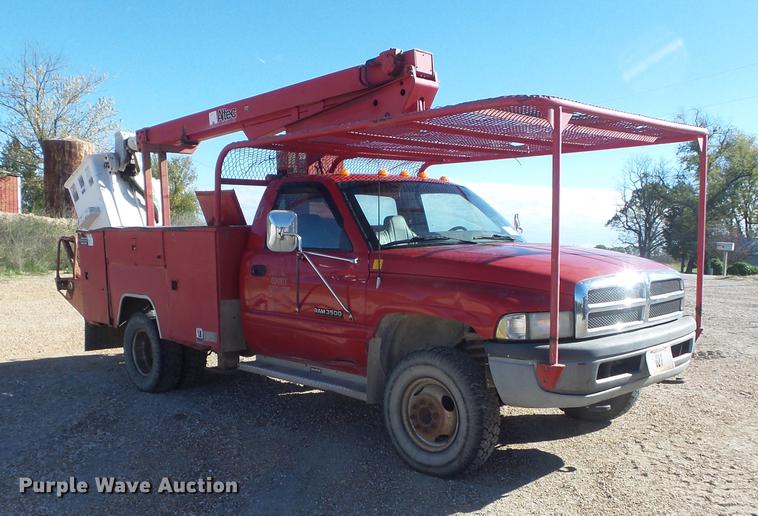 image for item DB6357 1995 Dodge Ram 3500 bucket truck