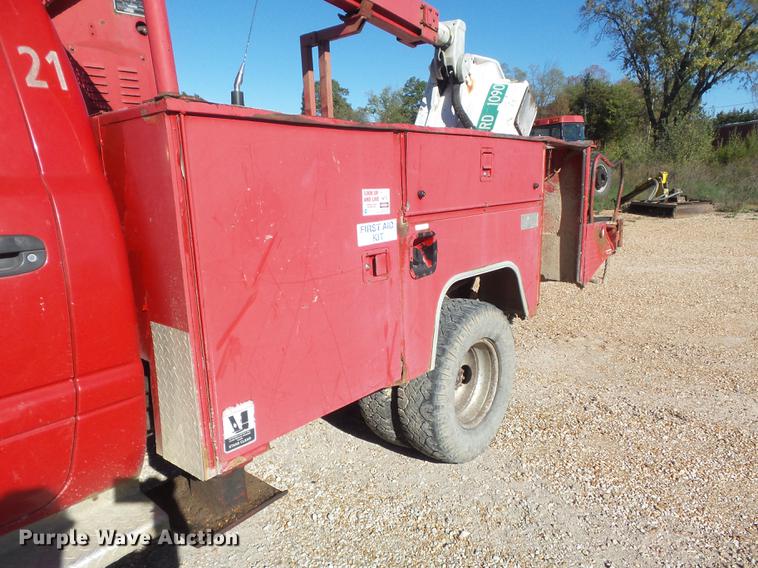 image for item DB6357 1995 Dodge Ram 3500 bucket truck
