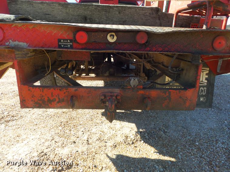 image for item DB6357 1995 Dodge Ram 3500 bucket truck