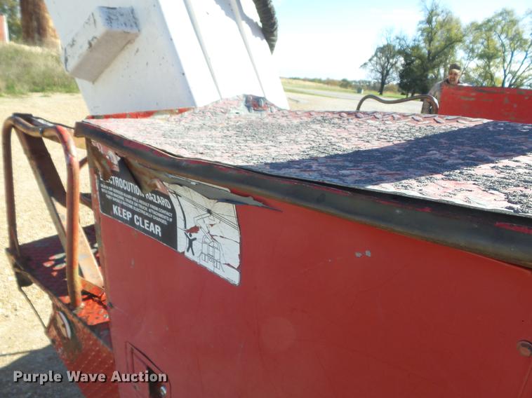 image for item DB6357 1995 Dodge Ram 3500 bucket truck