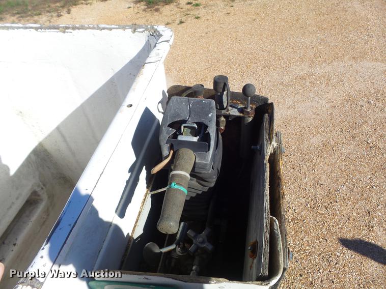 image for item DB6357 1995 Dodge Ram 3500 bucket truck