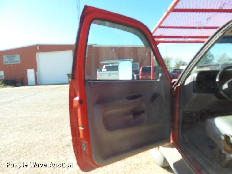 image for item DB6357 1995 Dodge Ram 3500 bucket truck