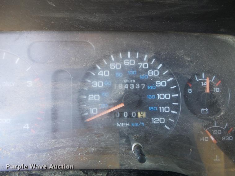 image for item DB6357 1995 Dodge Ram 3500 bucket truck