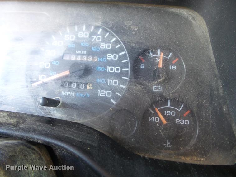 image for item DB6357 1995 Dodge Ram 3500 bucket truck