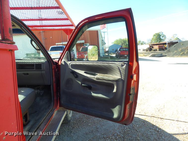 image for item DB6357 1995 Dodge Ram 3500 bucket truck