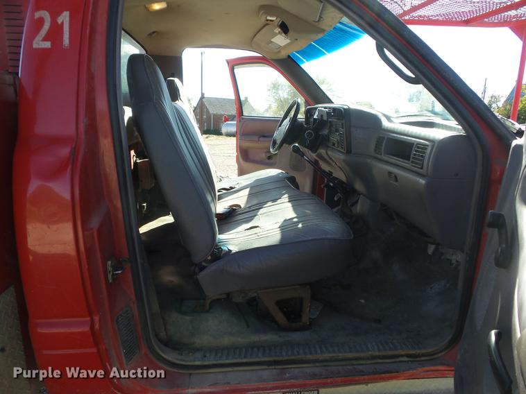 image for item DB6357 1995 Dodge Ram 3500 bucket truck