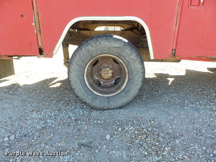 image for item DB6357 1995 Dodge Ram 3500 bucket truck